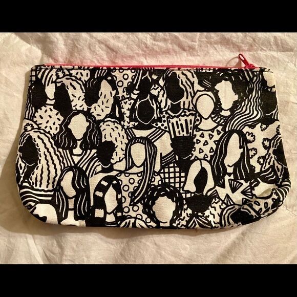 Ipsy Glam Bag Canvas Black/White/ Pink Lady Faces - Picture 4 of 5